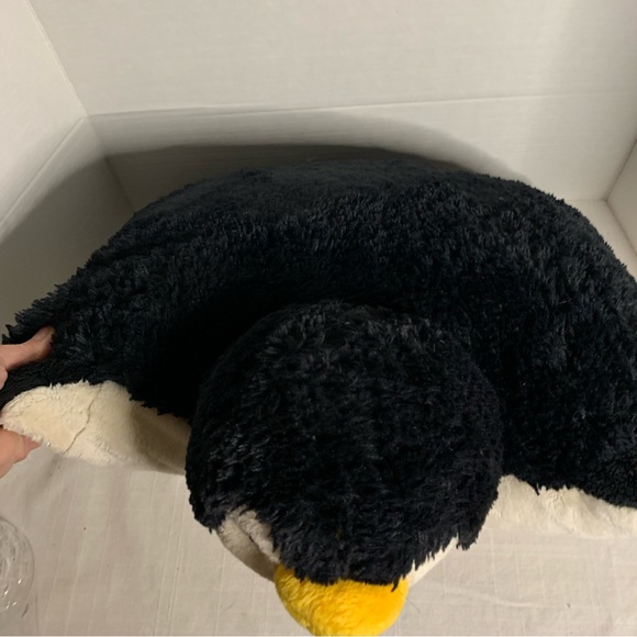 PILLOW PETS | Penguin Pillow Plush - Picture 3 of 7